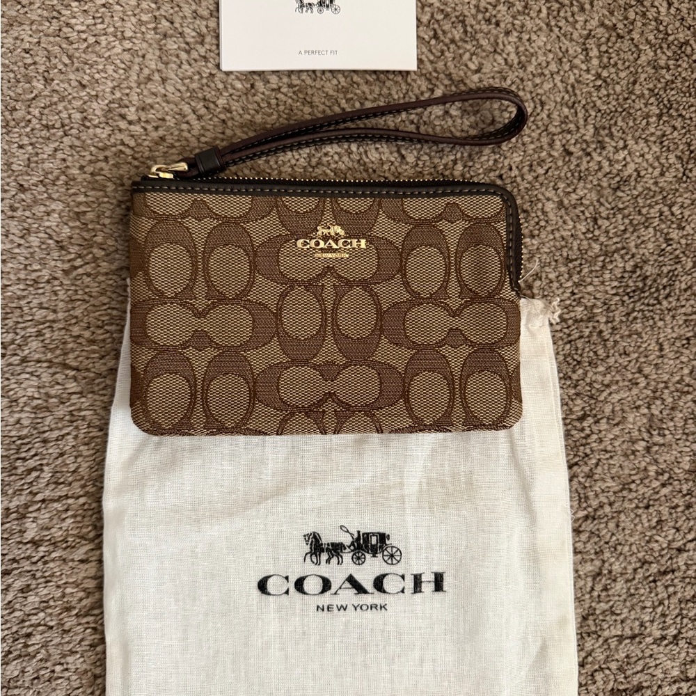 Coach Signature Brown Wristlet NWT & Bag